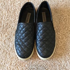 Steve Madden Slip-ons
